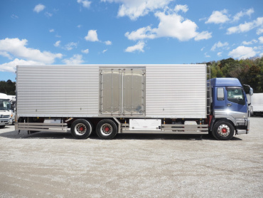 いすゞ ギガ 冷凍バン 大型 QKG-CYL77A 年式 H27[写真10]