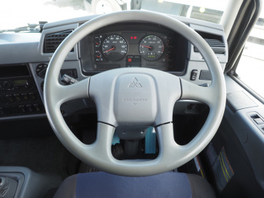三菱ふそう ファイター ウイング車 中型 TKG-FK64F 年式 H28[写真32]