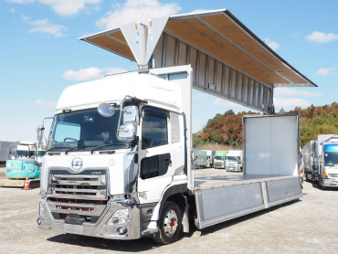 UDトラックス クオン ウイング車 大型 2PG-CG5CA 年式 R1[写真02]