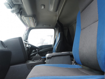 いすゞ ギガ 平ボディ 大型 QKG-CYJ77B 年式 H28[写真32]