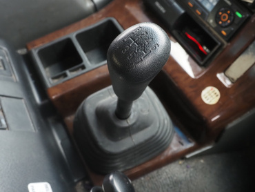 いすゞ ギガ ウイング車 大型 QKG-CYJ77A 年式 H26[写真40]