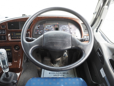 いすゞ ギガ ウイング車 大型 QKG-CYJ77A 年式 H26[写真30]