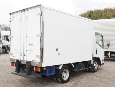 いすゞ エルフ 冷凍バン 小型 TPG-NLR85AN 年式 H28[写真04]