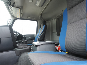 いすゞ ギガ ウイング車 大型 QPG-CYJ77B 年式 H28[写真30]