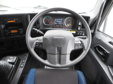 いすゞ ギガ ウイング車 大型 QPG-CYJ77B 年式 H28[写真22]