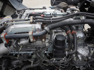 いすゞ ギガ ウイング車 大型 QPG-CYJ77B 年式 H28[写真37]