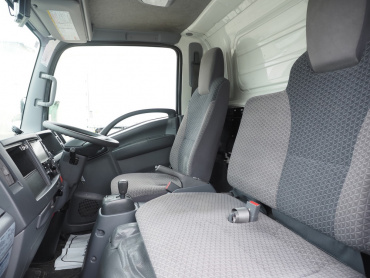いすゞ エルフ バン車 小型 TPG-NMS85AN 年式 H30[写真24]