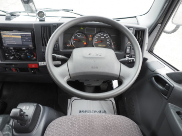 いすゞ エルフ バン車 小型 TPG-NMS85AN 年式 H30[写真18]