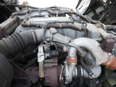 いすゞ ギガ 冷凍バン 大型 QPG-CYJ77B 年式 H28[写真39]