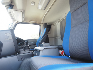 いすゞ ギガ 冷凍バン 大型 QPG-CYJ77B 年式 H28[写真29]