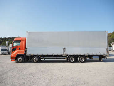 いすゞ ギガ ウイング車 大型 QKG-CYJ77B 年式 H28[写真14]