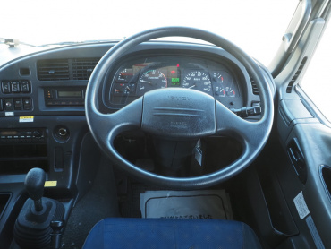 いすゞ ギガ ウイング車 大型 LKG-CYJ77AA 年式 H23[写真27]
