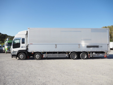 いすゞ ギガ ウイング車 大型 LKG-CYJ77AA 年式 H23[写真11]