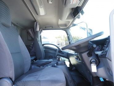 いすゞ フォワード ウイング車 中型 2RG-FRR90T2 年式 H30[写真28]