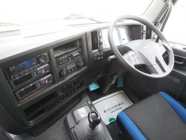 いすゞ ギガ 冷凍バン 大型 QKG-CYL77B 年式 H29[写真29]