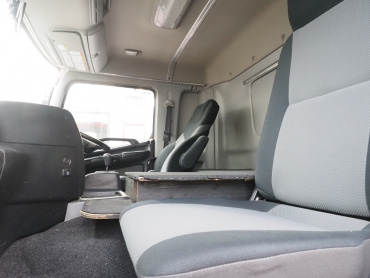 日野 プロフィア 平ボディ 大型 QPG-FW1EXEG 年式 H27[写真31]