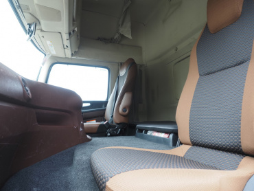 日野 プロフィア ウイング車 大型 2DG-FW1AHG 年式 H30[写真36]