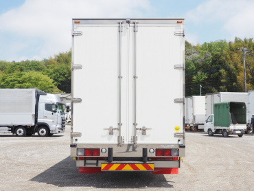 いすゞ ギガ ウイング車 大型 QKG-CYJ77B 年式 H29[写真05]