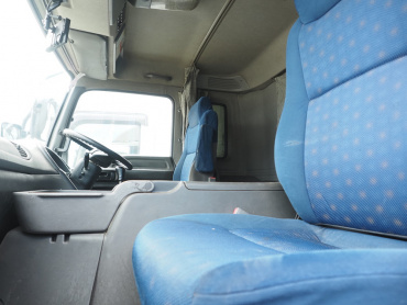 いすゞ ギガ ウイング車 大型 LKG-CYJ77A 年式 H23[写真38]