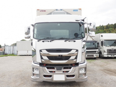 いすゞ ギガ ウイング車 大型 QKG-CYJ77B 年式 H28[写真03]