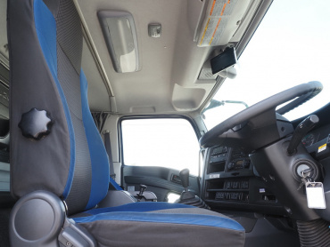 いすゞ ギガ ウイング車 大型 QKG-CYJ77B 年式 H28[写真29]