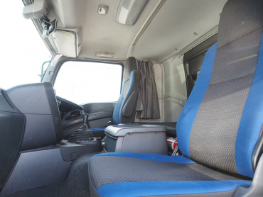 いすゞ ギガ ウイング車 大型 QKG-CYJ77B 年式 H28[写真39]