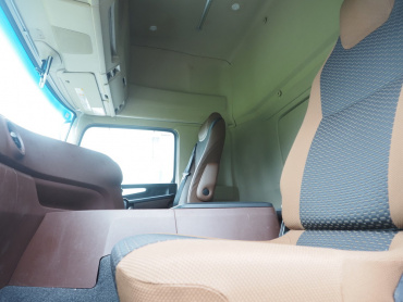 日野 プロフィア ウイング車 大型 2DG-FW1AHG 年式 H30[写真38]