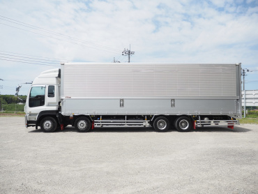 いすゞ ギガ ウイング車 大型 LKG-CYJ77AA 年式 H23[写真11]
