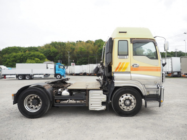 いすゞ ギガ トラクタ 大型 QKG-EXD52AD 年式 H26[写真10]
