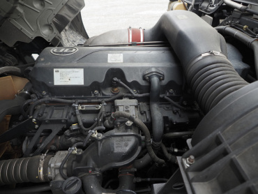 UDトラックス クオン 冷凍ウイング 大型 QKG-CG5ZA 年式 H27[写真41]