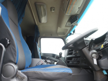 いすゞ ギガ ウイング車 大型 QKG-CYJ77B 年式 H29[写真22]