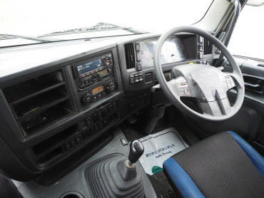 いすゞ ギガ ウイング車 大型 QKG-CYJ77B 年式 H29[写真24]