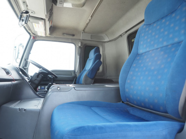 いすゞ ギガ ウイング車 大型 QKG-CYJ77A 年式 H27[写真37]