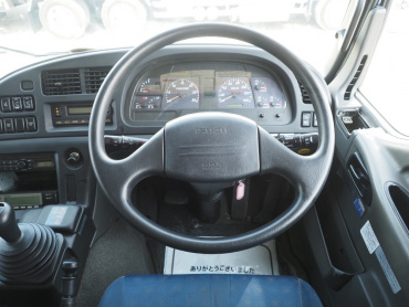 いすゞ ギガ ウイング車 大型 QKG-CYJ77A 年式 H27[写真29]
