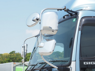 いすゞ ギガ ウイング車 大型 QKG-CYJ77A 年式 H27[写真06]