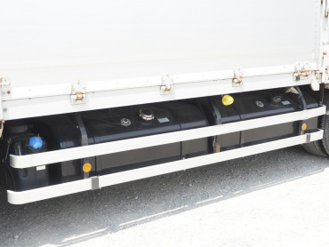 いすゞ ギガ ウイング車 大型 QKG-CYJ77A 年式 H27[写真14]