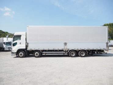 いすゞ ギガ ウイング車 大型 QKG-CYJ77B 年式 H29[写真15]