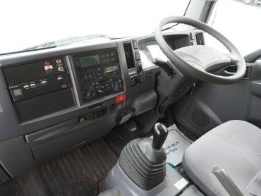 いすゞ エルフ 冷凍バン 小型 TPG-NPR85AN 年式 H28[写真24]