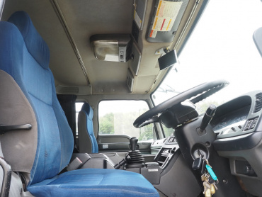 いすゞ ギガ ウイング車 大型 LKG-CYJ77A 年式 H24[写真25]