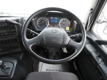 日野 プロフィア トラクタ 大型 QKG-SH1EDAG 年式 H26[写真22]