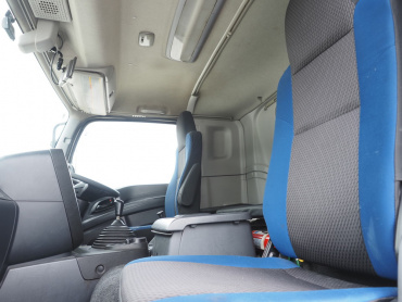 いすゞ ギガ ウイング車 大型 QKG-CYJ77B 年式 H28[写真33]
