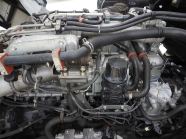 いすゞ ギガ ウイング車 大型 QKG-CYJ77B 年式 H28[写真38]
