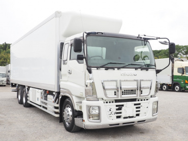 いすゞ ギガ 冷凍バン 大型 QKG-CYL77A 年式 H25[写真02]