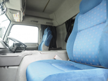 いすゞ ギガ ウイング車 大型 QKG-CYJ77A 年式 H28[写真35]
