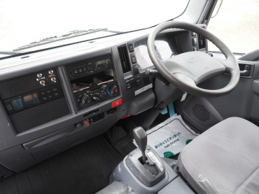 いすゞ エルフ 冷凍バン 小型 TPG-NLR85AN 年式 H29[写真24]