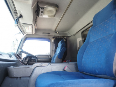 いすゞ ギガ 平ボディ 大型 QKG-CYL77A 年式 H25[写真32]