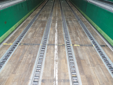 日野 グランドプロフィア ウイング車 大型 QKG-FW1AXBG 年式 H24[写真26]