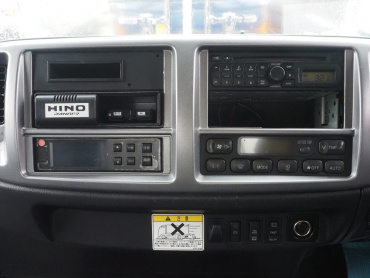 日野 レンジャープロ 冷凍バン 中型 TKG-FC9JKAG 年式 H25[写真32]