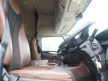 日野 プロフィア ウイング車 大型 2DG-FW1AHG 年式 H30[写真22]