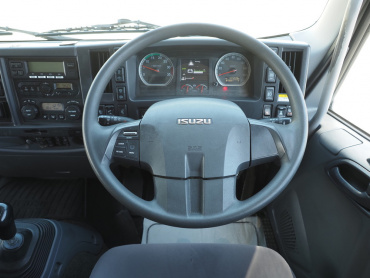 いすゞ フォワード 冷凍ウイング 中型 TKG-FRR90S2 年式 H29[写真33]